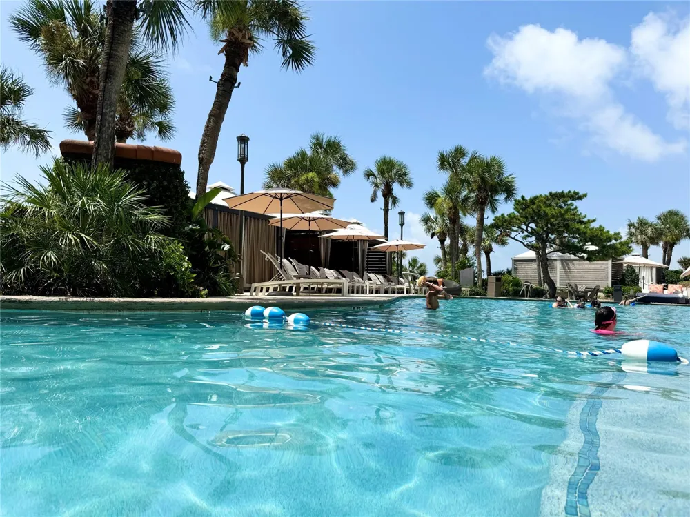 5220 Seawall Boulevard #438/439 Galveston, TX 77551