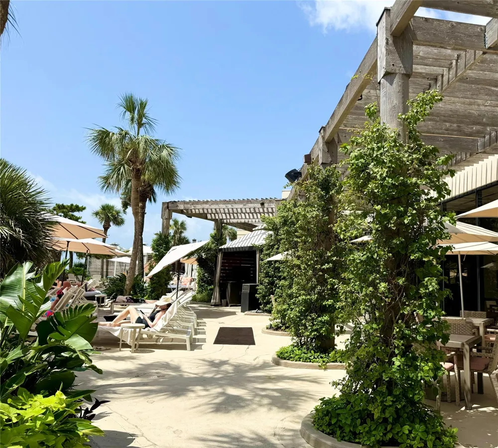5220 Seawall Boulevard #438/439 Galveston, TX 77551