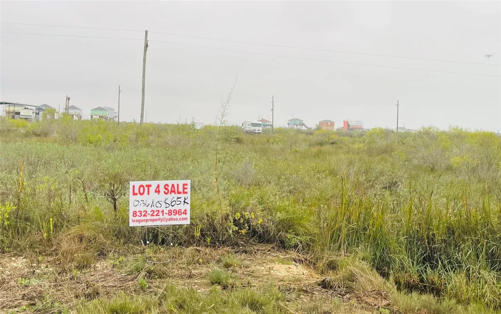 1116 Gulf Supply Road Gilchrist, TX 77617