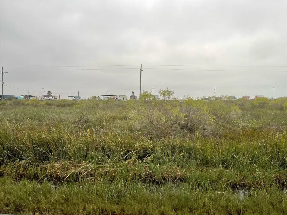 1116 Gulf Supply Road Gilchrist, TX 77617
