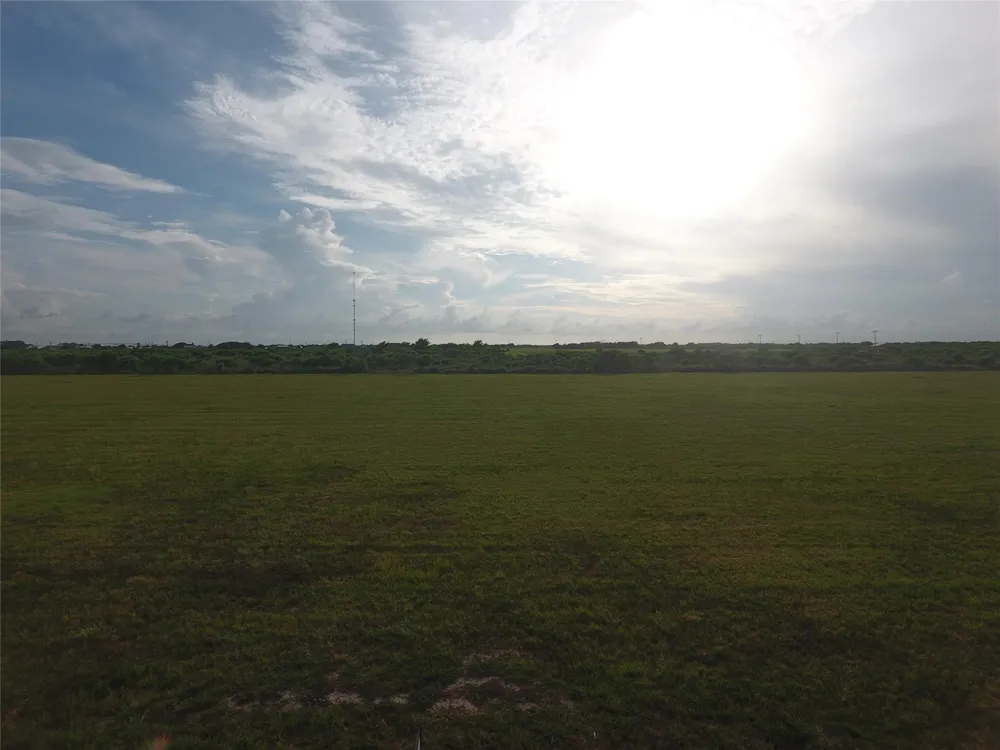 121 Pr 687 Matagorda, TX 77457