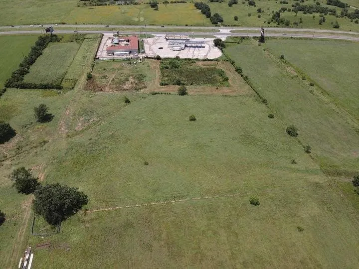 51359 Highway 290 Highway Hempstead, TX 77445