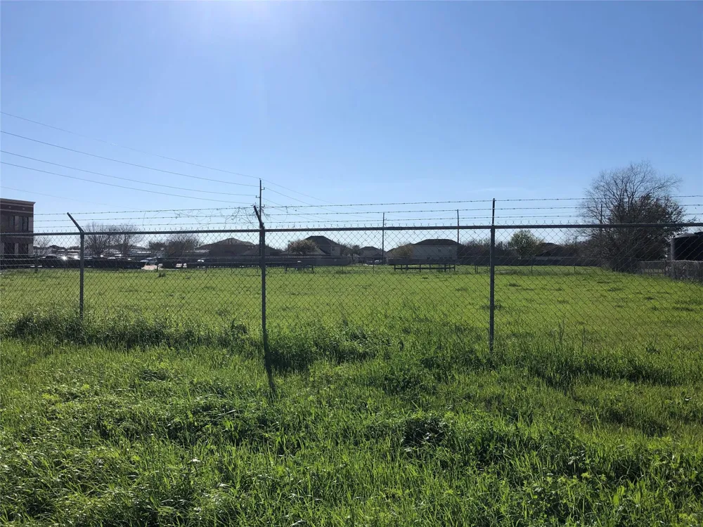 1121 Fm 359 Road Richmond, TX 77406