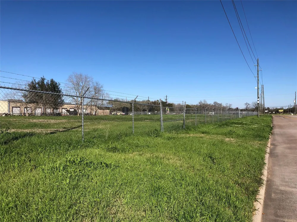 1121 Fm 359 Road Richmond, TX 77406