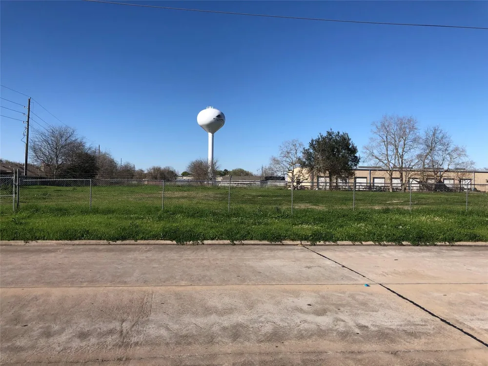1121 Fm 359 Road Richmond, TX 77406