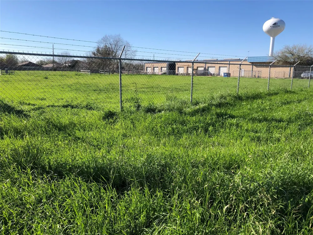 1121 Fm 359 Road Richmond, TX 77406