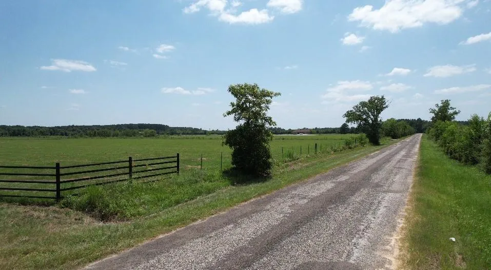 191 County Road 2276 Cleveland, TX 77327