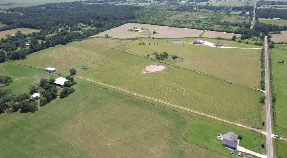 191 County Road 2276 Cleveland, TX 77327