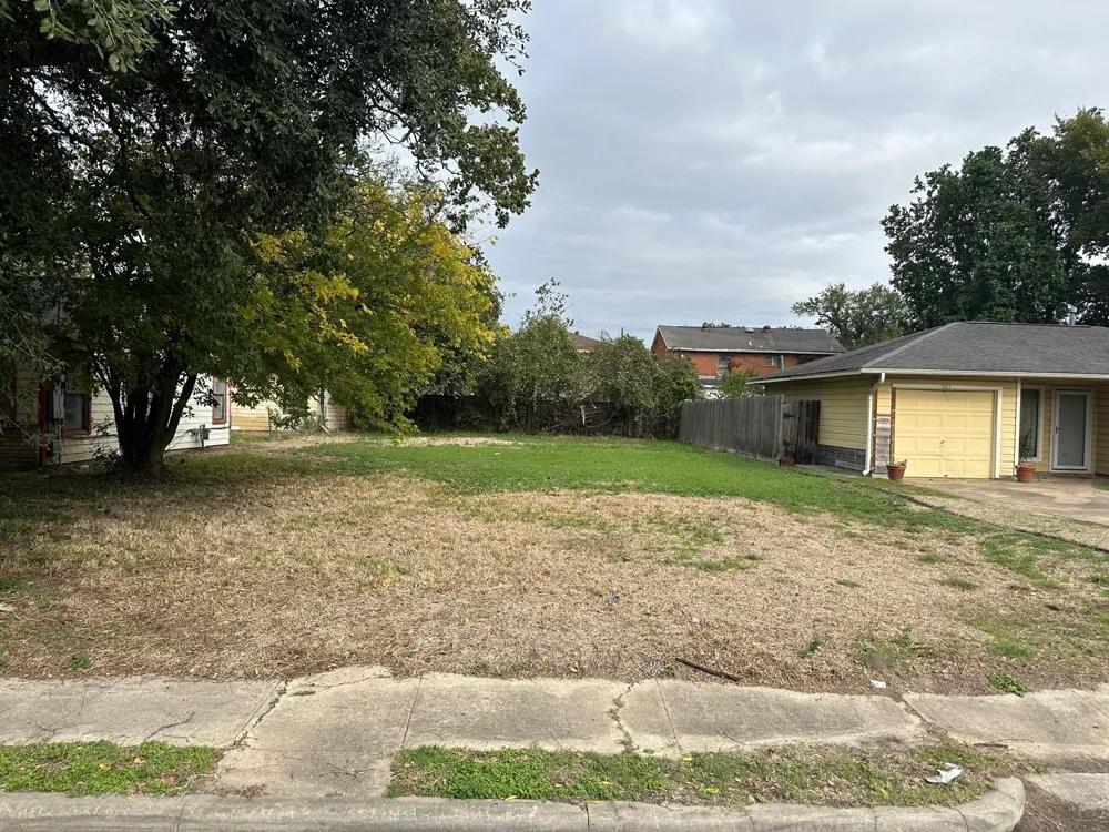 5207 Arapahoe Street Houston, TX 77020