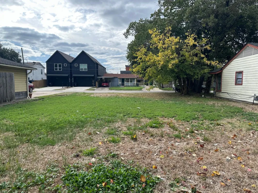 5207 Arapahoe Street Houston, TX 77020
