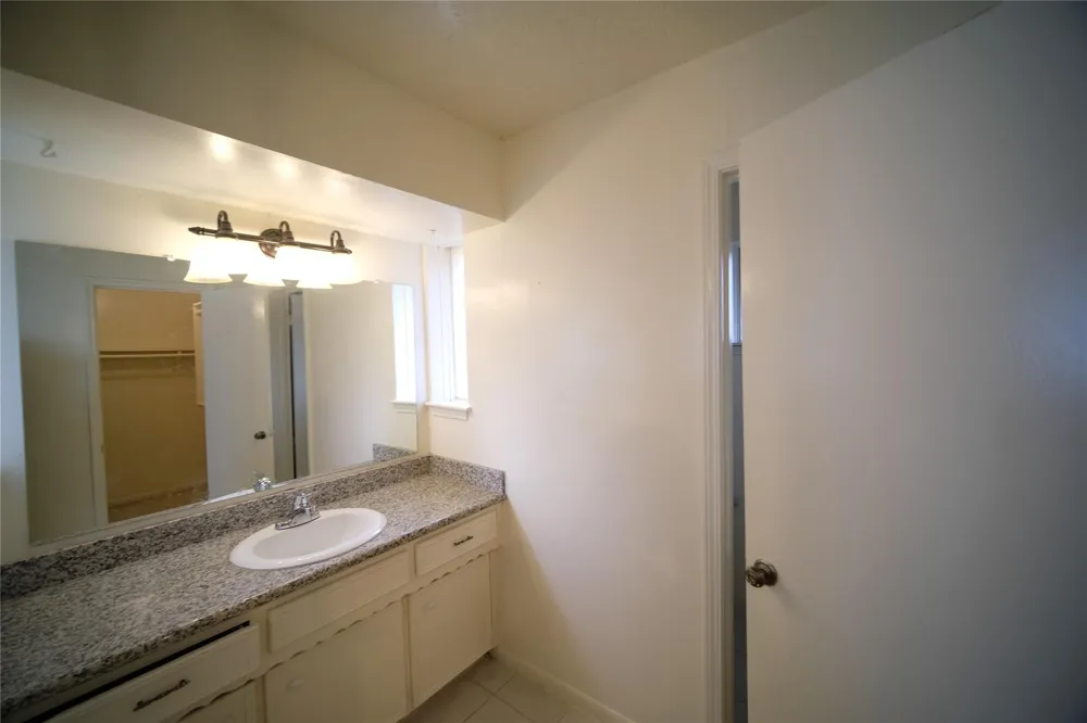 12618 Bexley Drive Houston, TX 77099