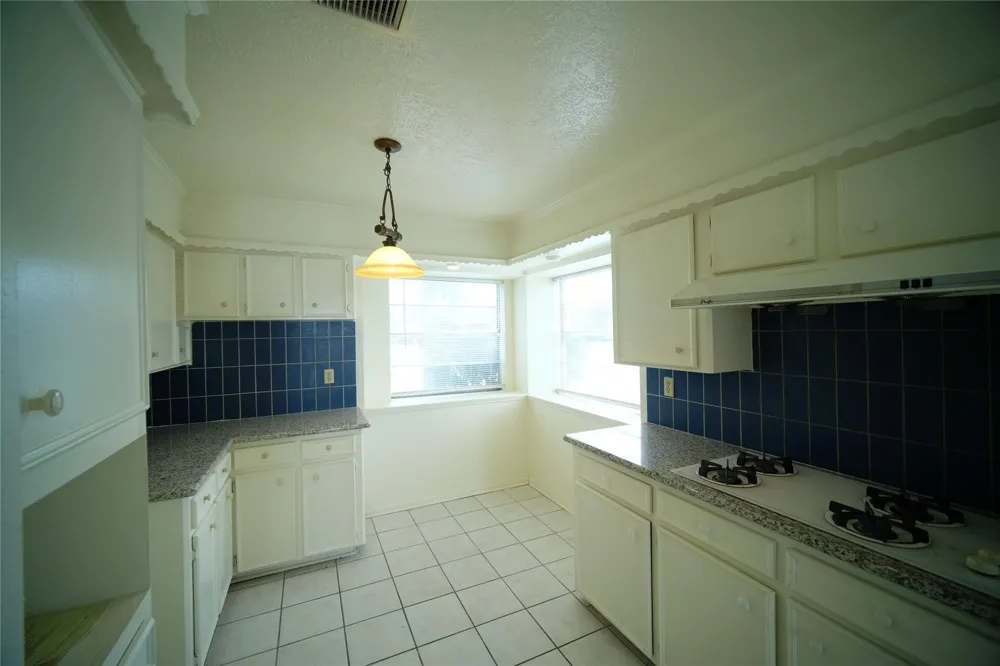 12618 Bexley Drive Houston, TX 77099