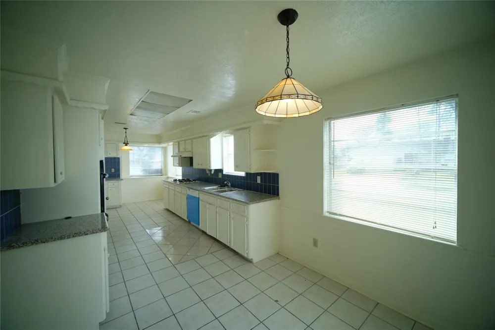 12618 Bexley Drive Houston, TX 77099