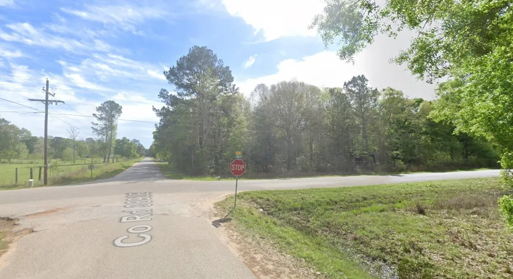 301 Holly Creek Rd Cleveland, TX 77328
