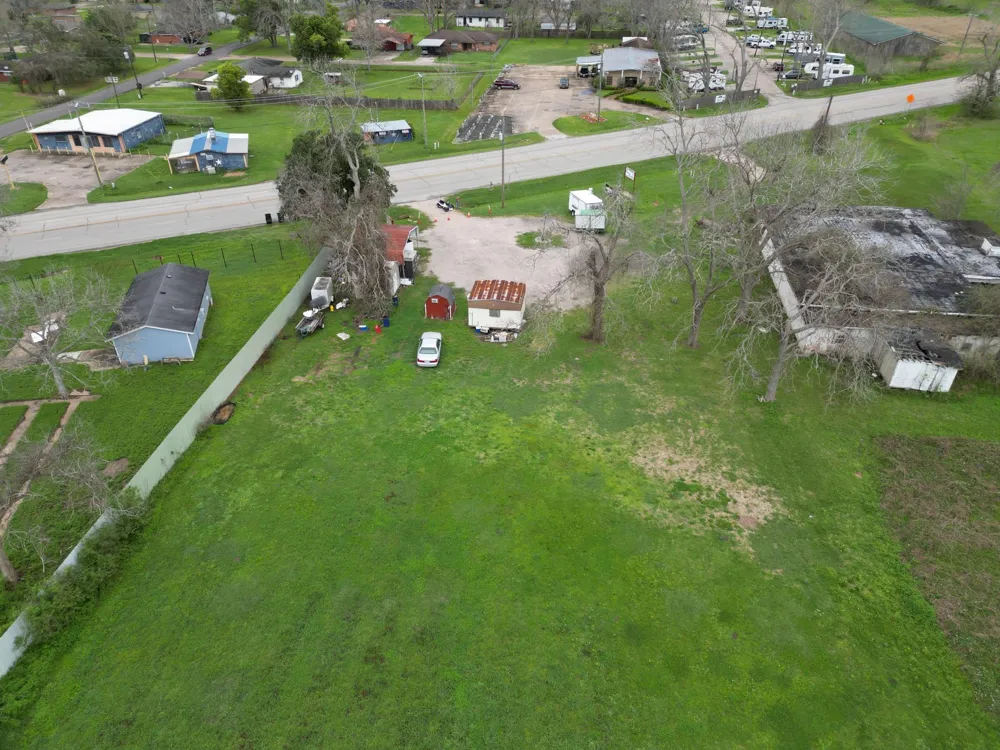 1208 S Brooks Brazoria, TX 77422