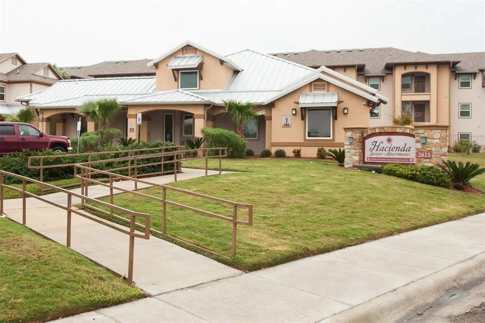 2625 Greenwood Drive Corpus Christi, TX 78405
