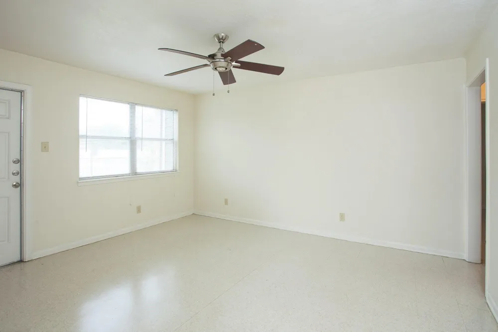 1220 17th Street Kingsville, TX 78363