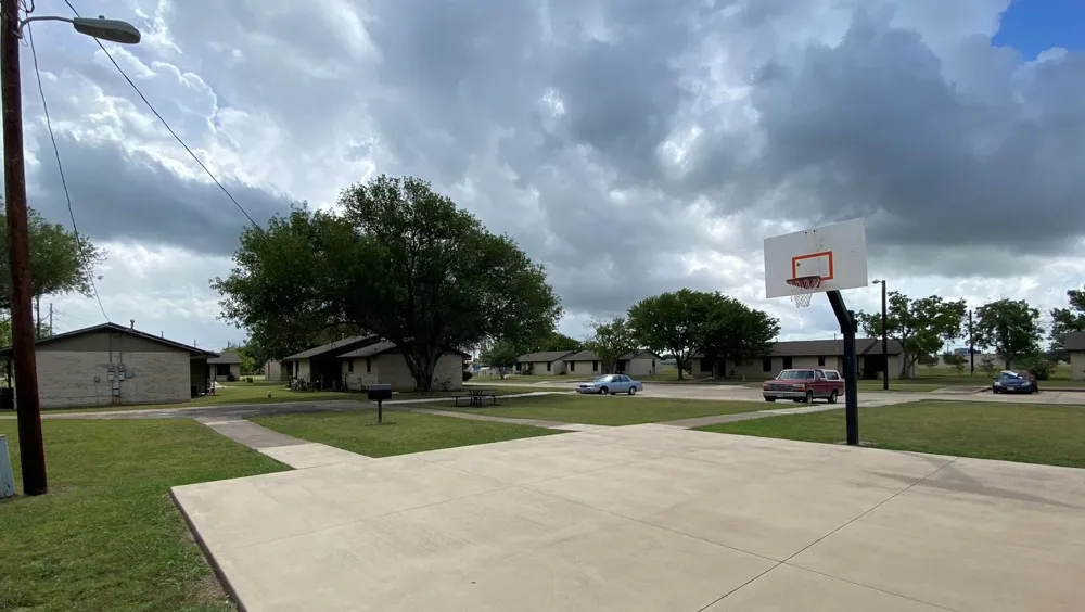 1200 Meadow Park Lockhart, TX 78644