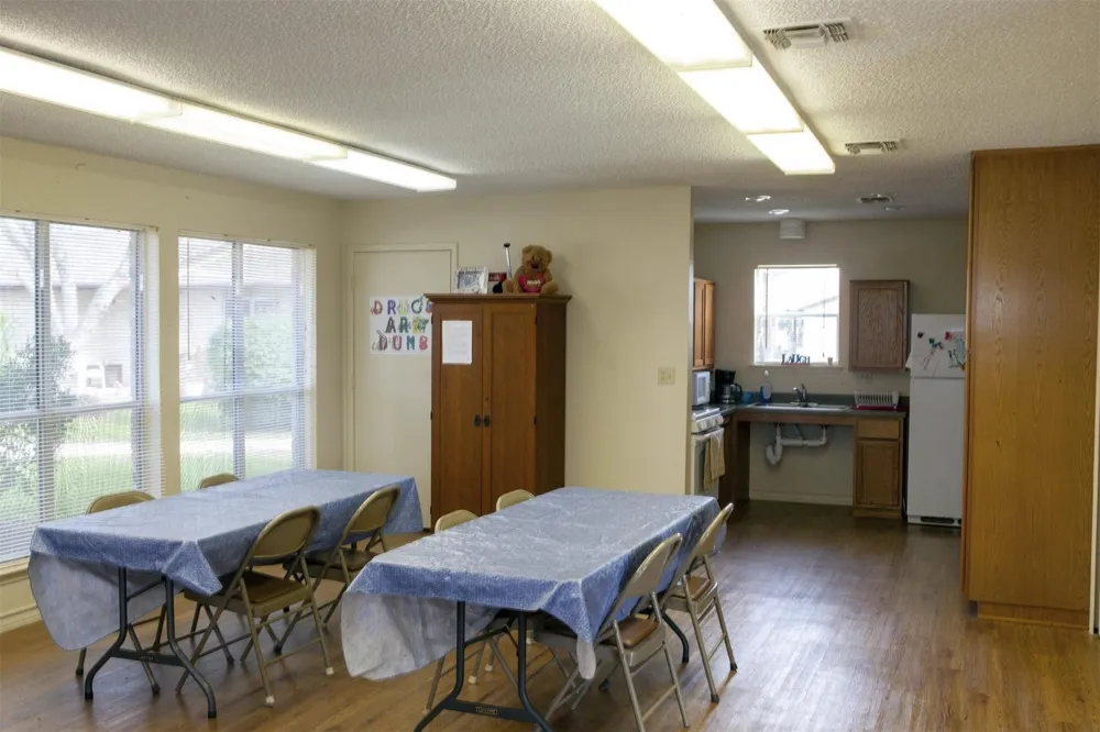 1200 Meadow Park Lockhart, TX 78644