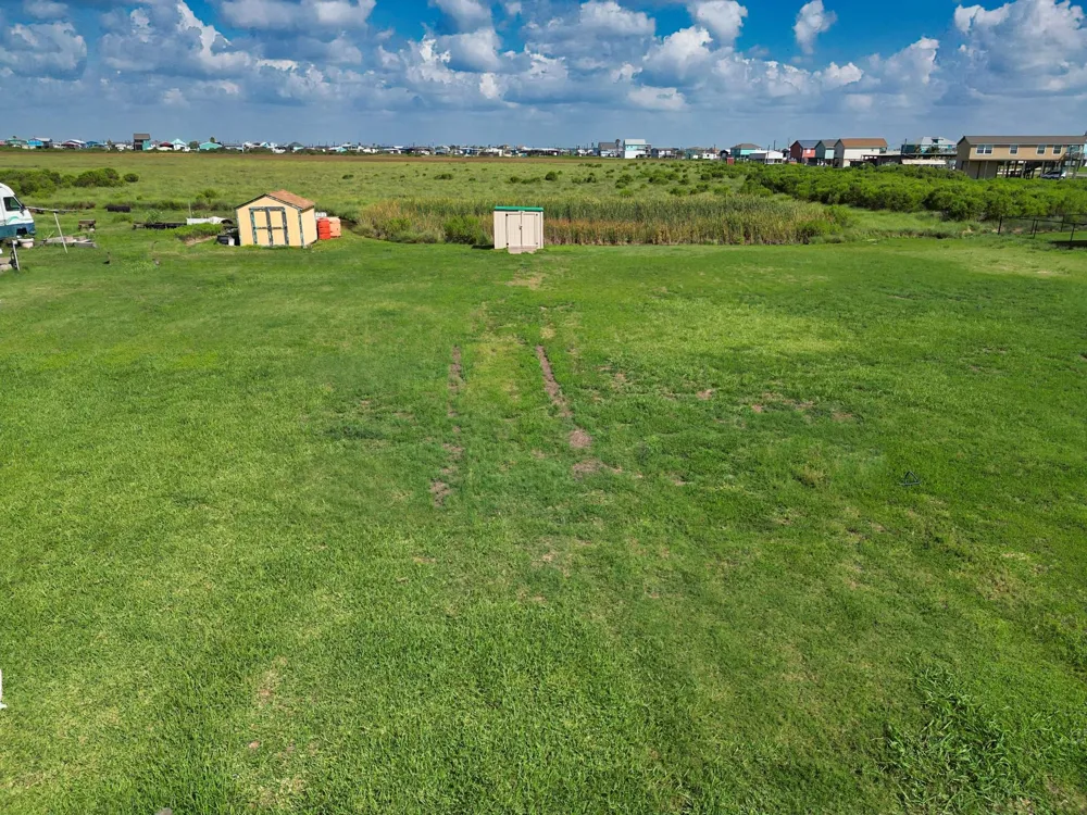 552 Private Road 675 Sargent, TX 77414