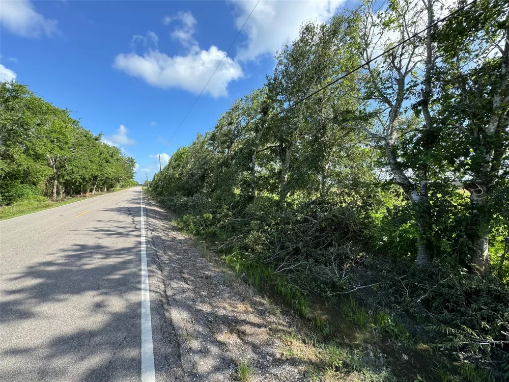 County Road 211 Danbury, TX 77534