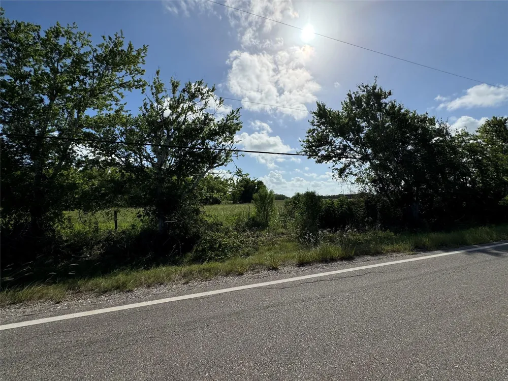 County Road 211 Danbury, TX 77534