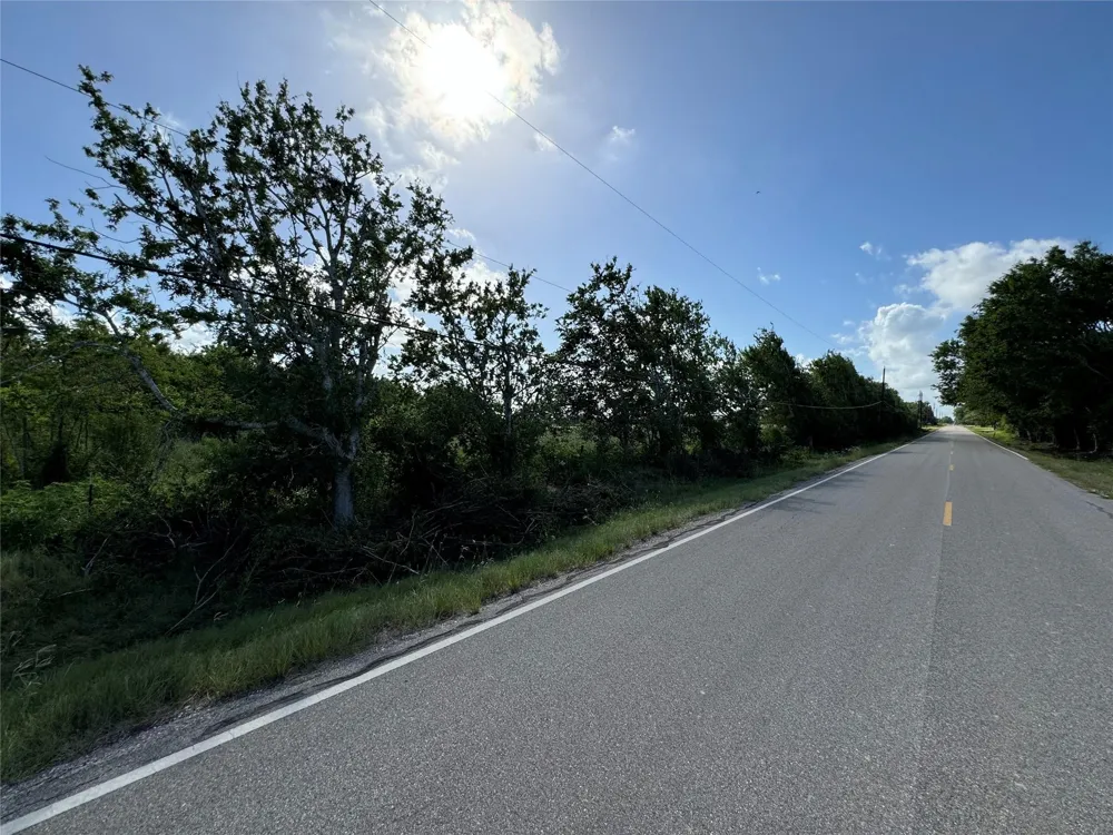 County Road 211 Danbury, TX 77534
