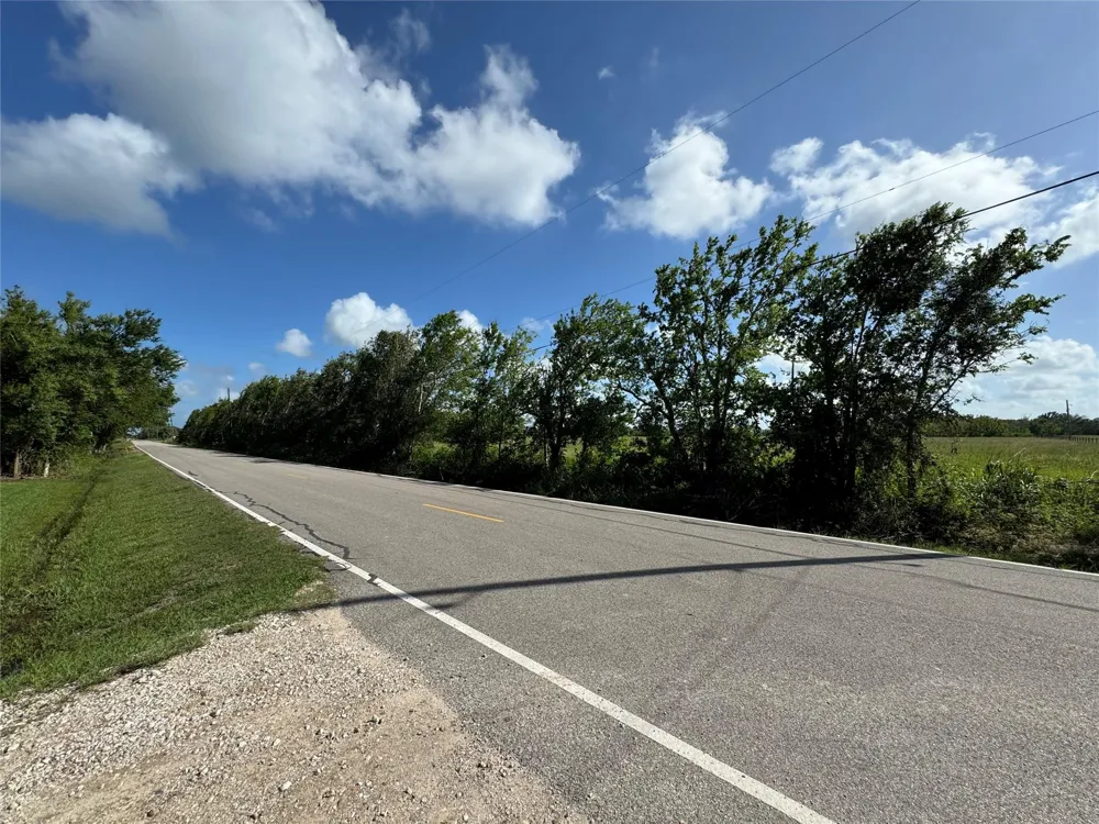 County Road 211 Danbury, TX 77534