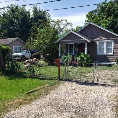 408 Robert Lee Houston, TX 77009