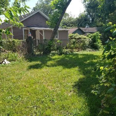 408 Robert Lee Houston, TX 77009