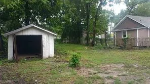 408 Robert Lee Houston, TX 77009