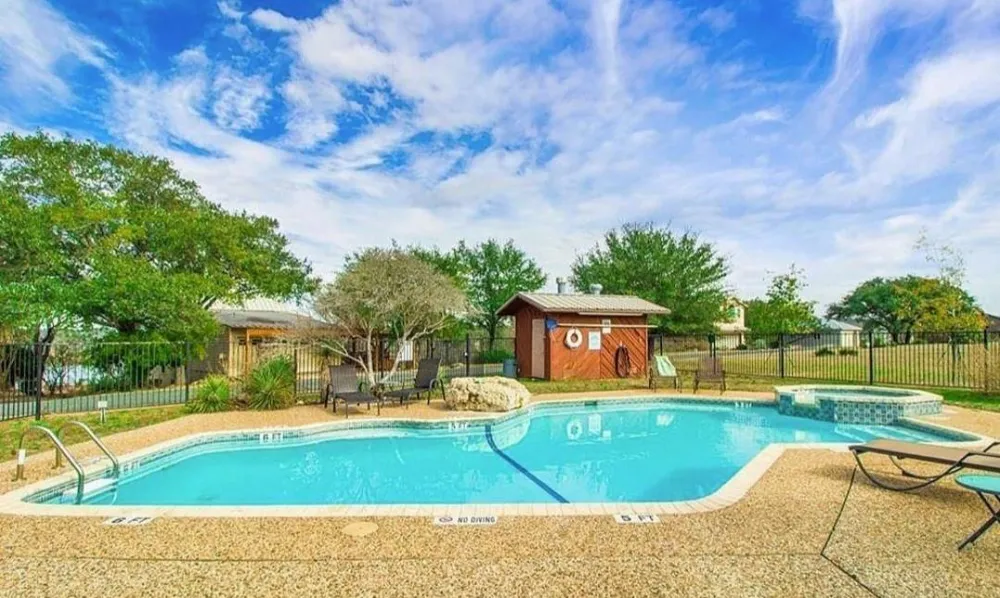1033 Coventry Road Spicewood, TX 78669