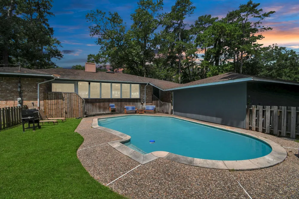 21722 Forest Glade Drive Houston, TX 77338