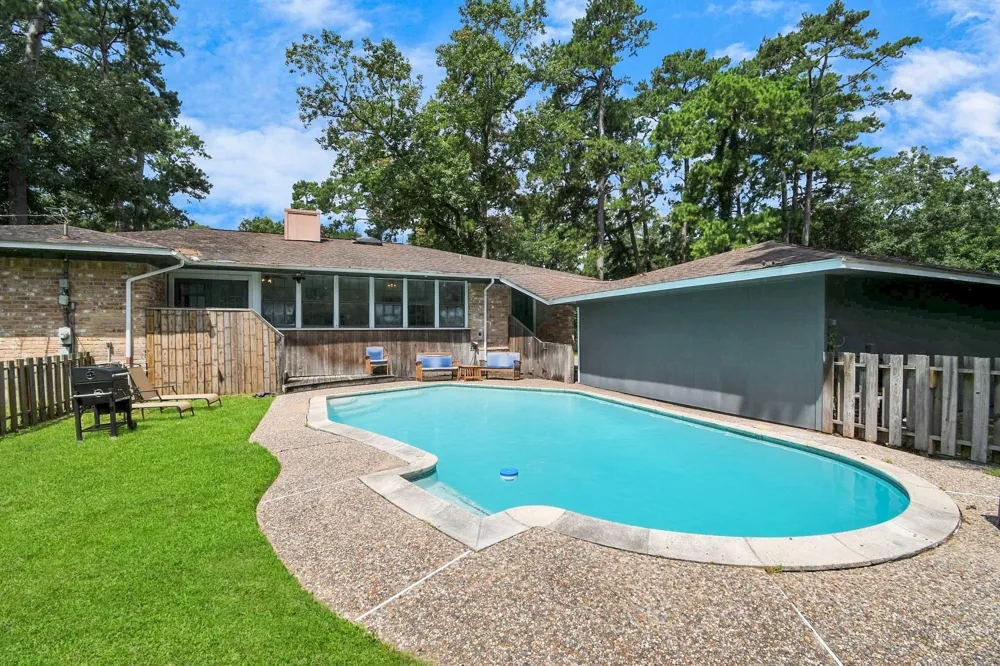 21722 Forest Glade Drive Houston, TX 77338