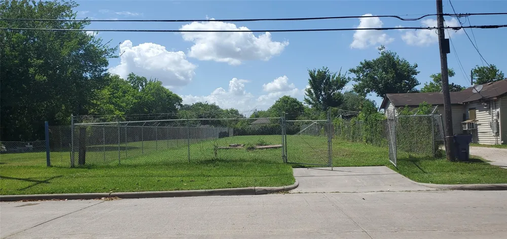 5410 Phillips Street Texas City, TX 77591