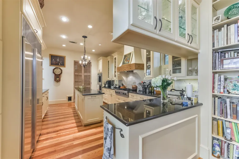 2712 Ferndale Street Houston, TX 77098