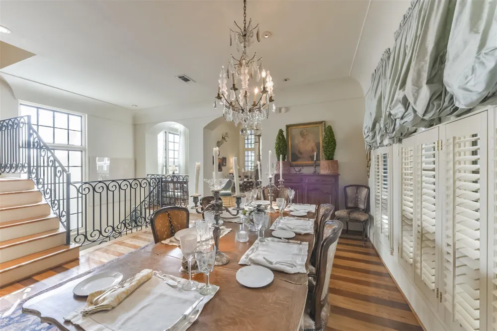 2712 Ferndale Street Houston, TX 77098