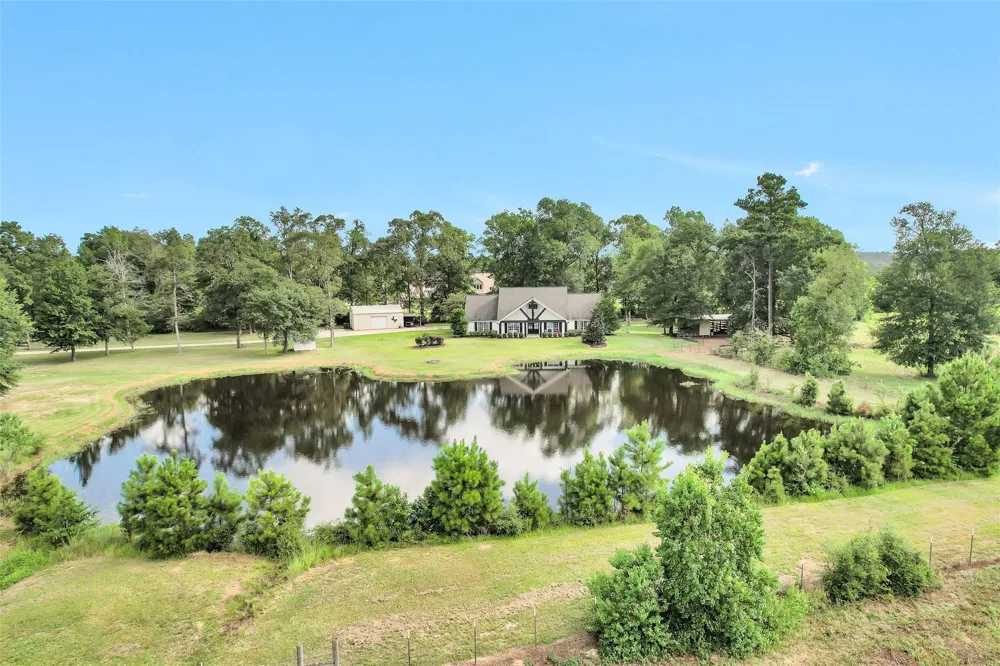 10810 Farrell Road Willis, TX 77378