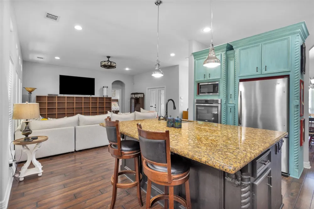 10810 Farrell Road Willis, TX 77378