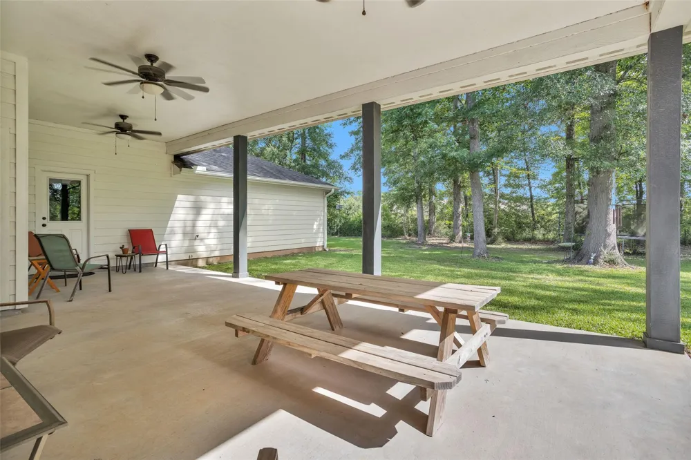 10810 Farrell Road Willis, TX 77378