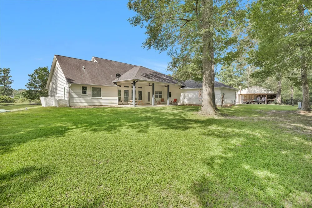 10810 Farrell Road Willis, TX 77378