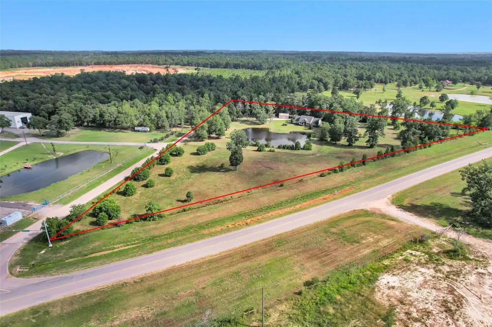 10810 Farrell Road Willis, TX 77378