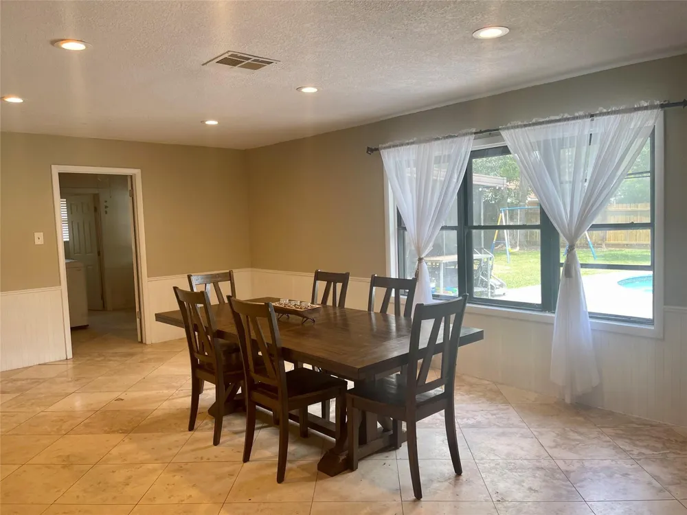 3921 Doris Street Bay City, TX 77414