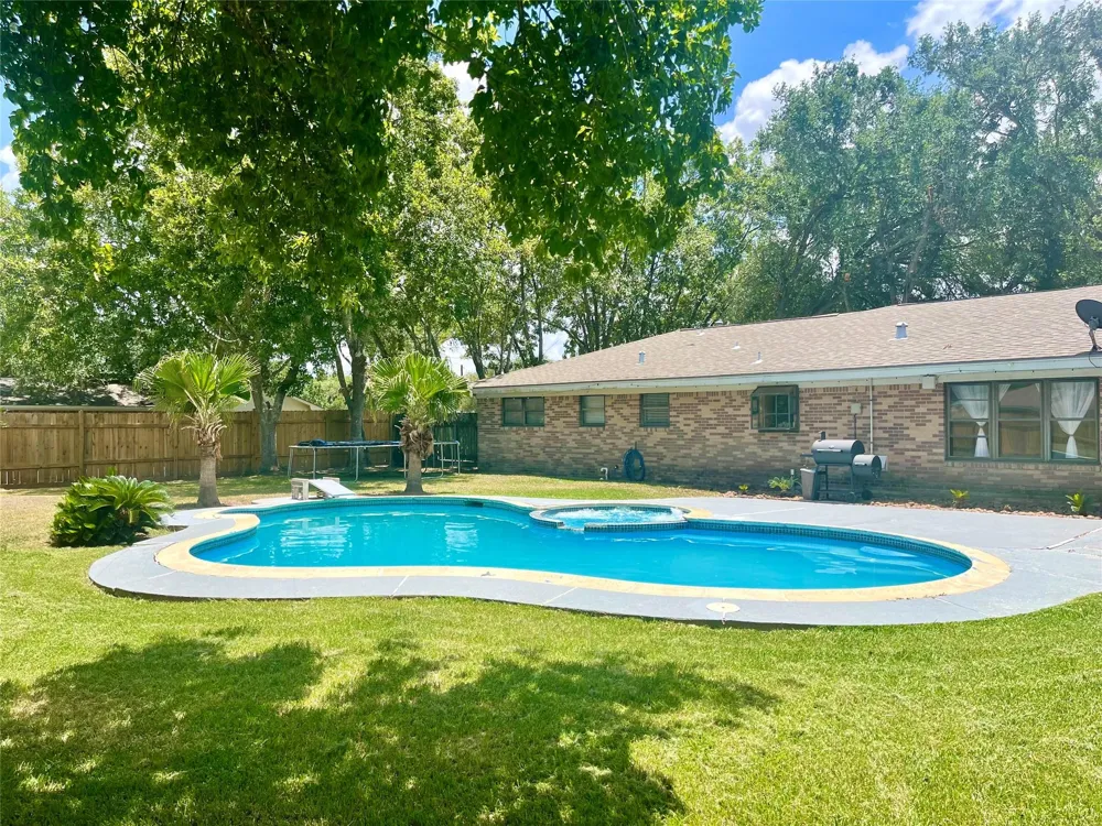 3921 Doris Street Bay City, TX 77414