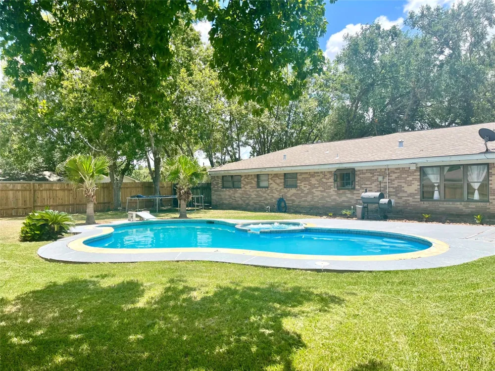 3921 Doris Street Bay City, TX 77414