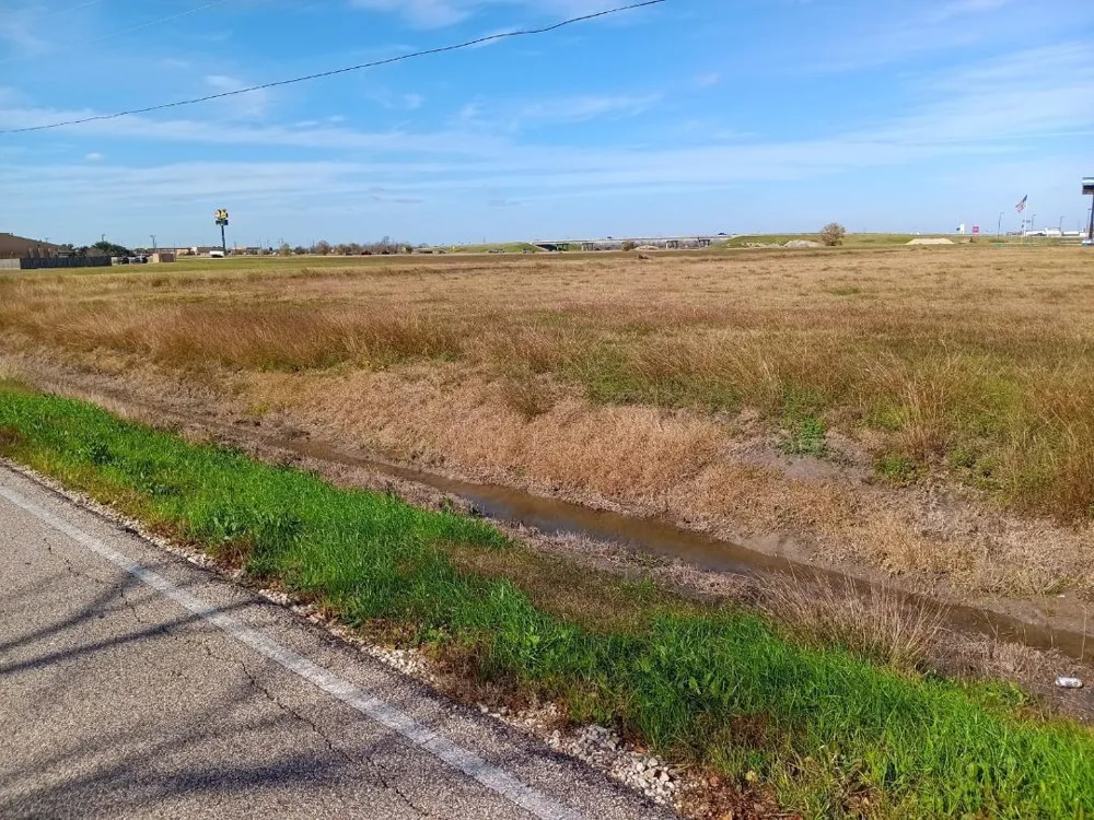 W Henderson Rd Road Angleton, TX 77515