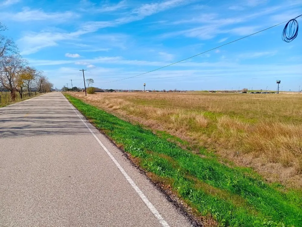 W Henderson Rd Road Angleton, TX 77515
