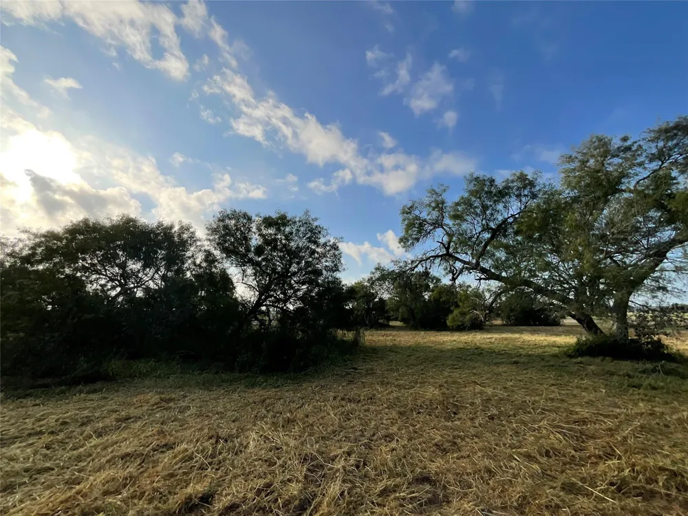 1932 Old Goliad Road Cuero, TX 77954