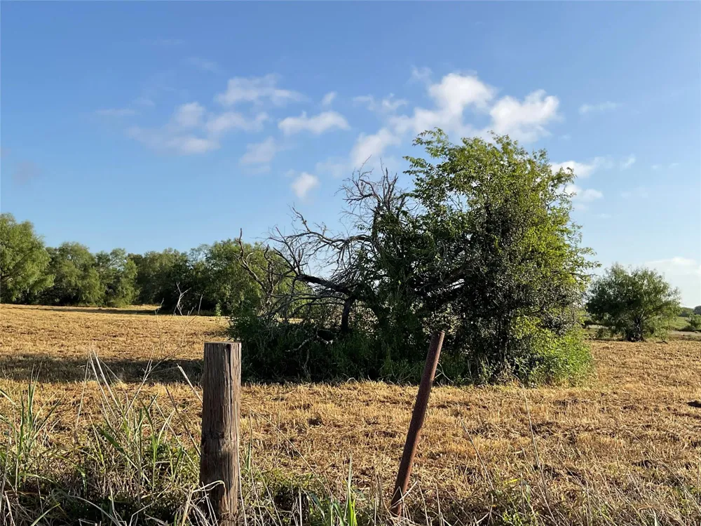 1932 Old Goliad Road Cuero, TX 77954