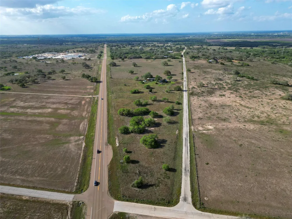 1932 Old Goliad Road Cuero, TX 77954